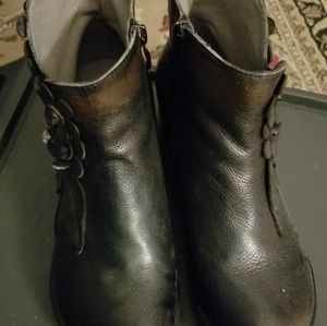 Leather shoes/booties
